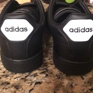 All Black Adidas Women's Advantage Adapt